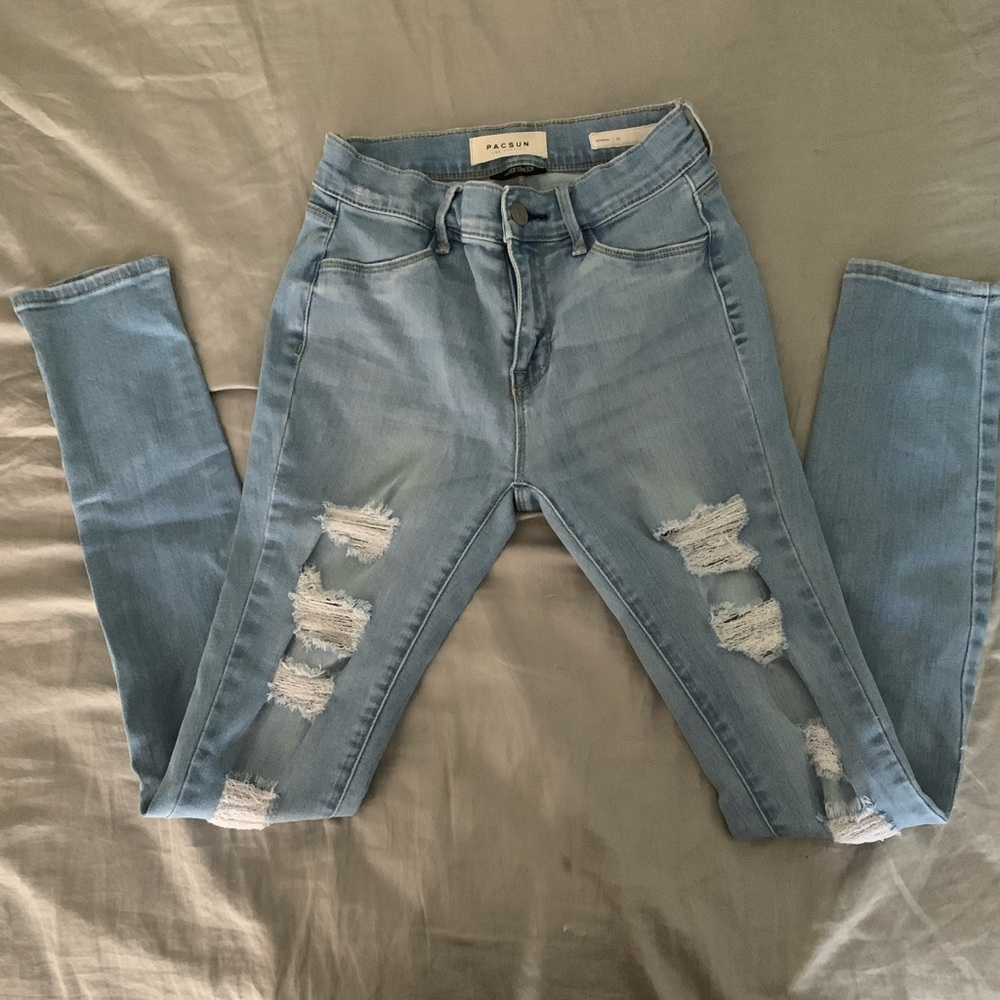 PacSun Light wash ripped jegging